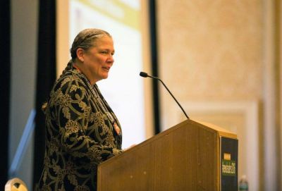 Laura Sellers Earl, as president of the Associated Press Media Editors, welcomes attendees to the #newsleaders2016 conference in Philadelphia.